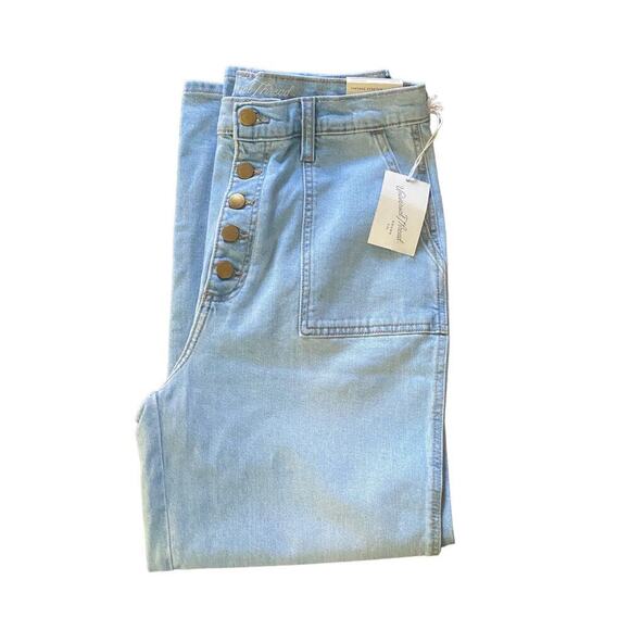 NWT Universal Thread Light Wash Blue Denim Vintage Jeans Women's Size 8 - Picture 2 of 12